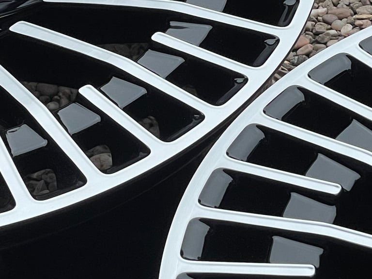 Genuine 21” Mercedes AMG EQC Staggered Alloy Wheels Refurbished Black Polished A2934011000 & 4011100