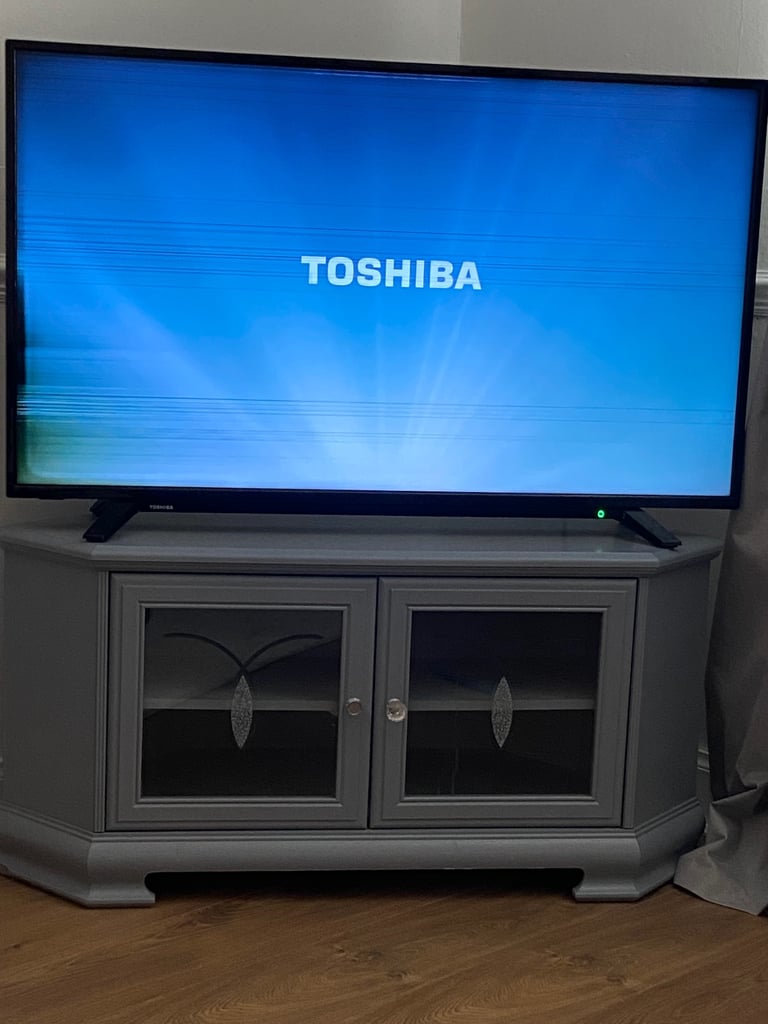 TOSHIBA TV