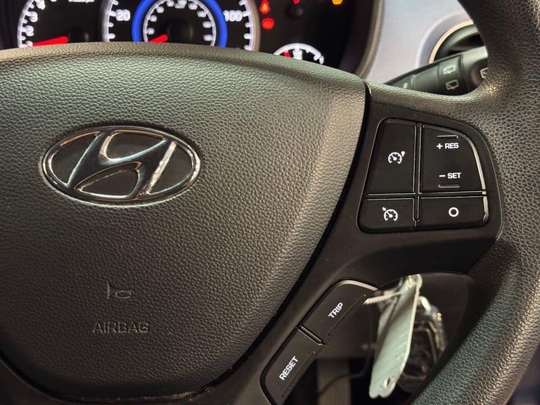 2016 Hyundai i10 1.0 SE Euro 5 5dr HATCHBACK Petrol Manual