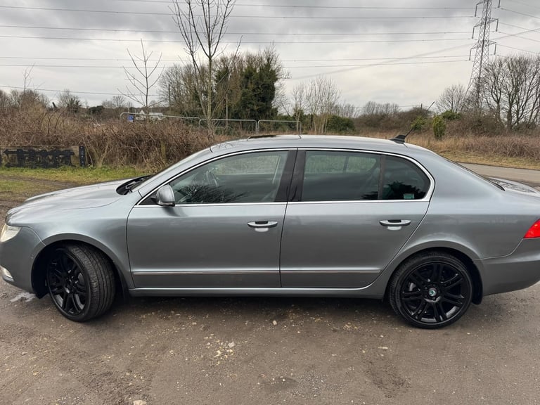 2058 Skoda Superb 2.0 CRTDi Elegance 2Dr Saloon £3699