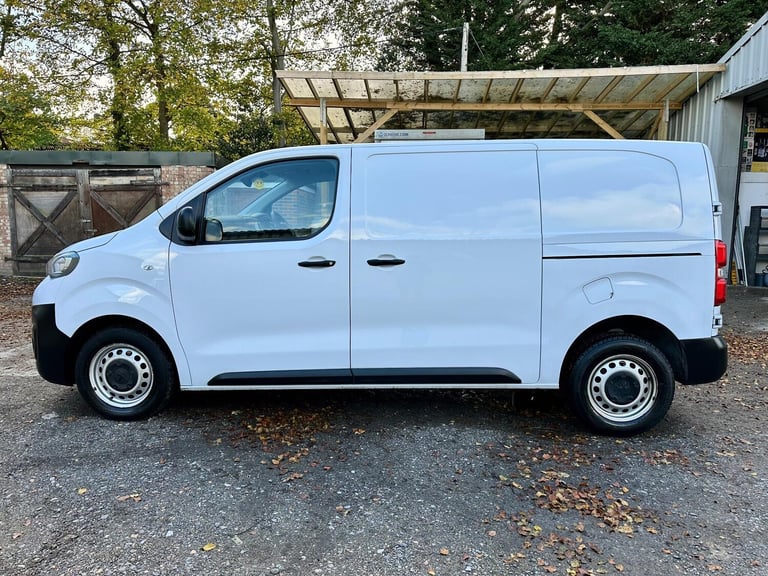 2023 Peugeot Expert 2.0 BlueHDi 1400 Professional Premium + Standard Panel Van MWB Euro 6 6dr PAN...