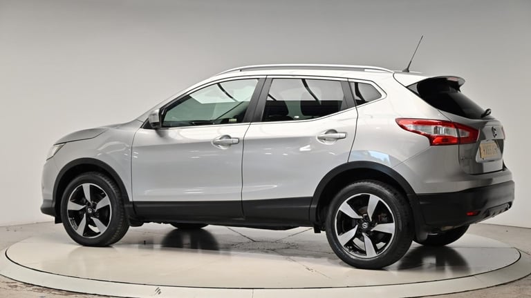 2015 Nissan Qashqai 1.6 dCi n-tec+ XTRON 2WD Euro 6 (s/s) 5dr HATCHBACK Diesel Automatic
