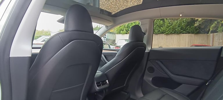 2024 Tesla Model Y Long Range Auto RWD 5dr MPV Electric Automatic