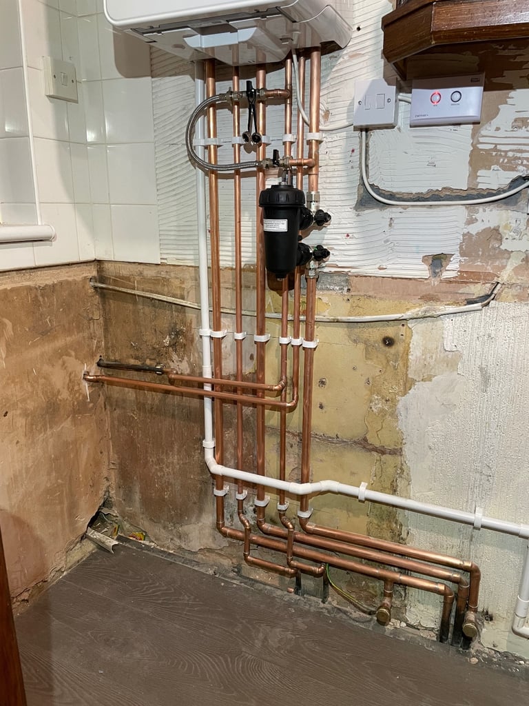 Plumber, gas engineer, boiler repair, leak investigation 