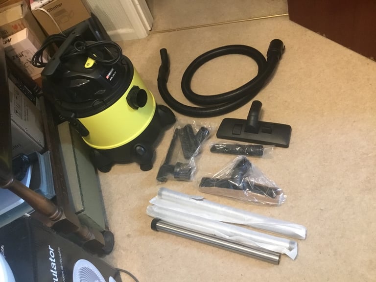 image for Wet & dry vacuum hoover brand new with accessories 