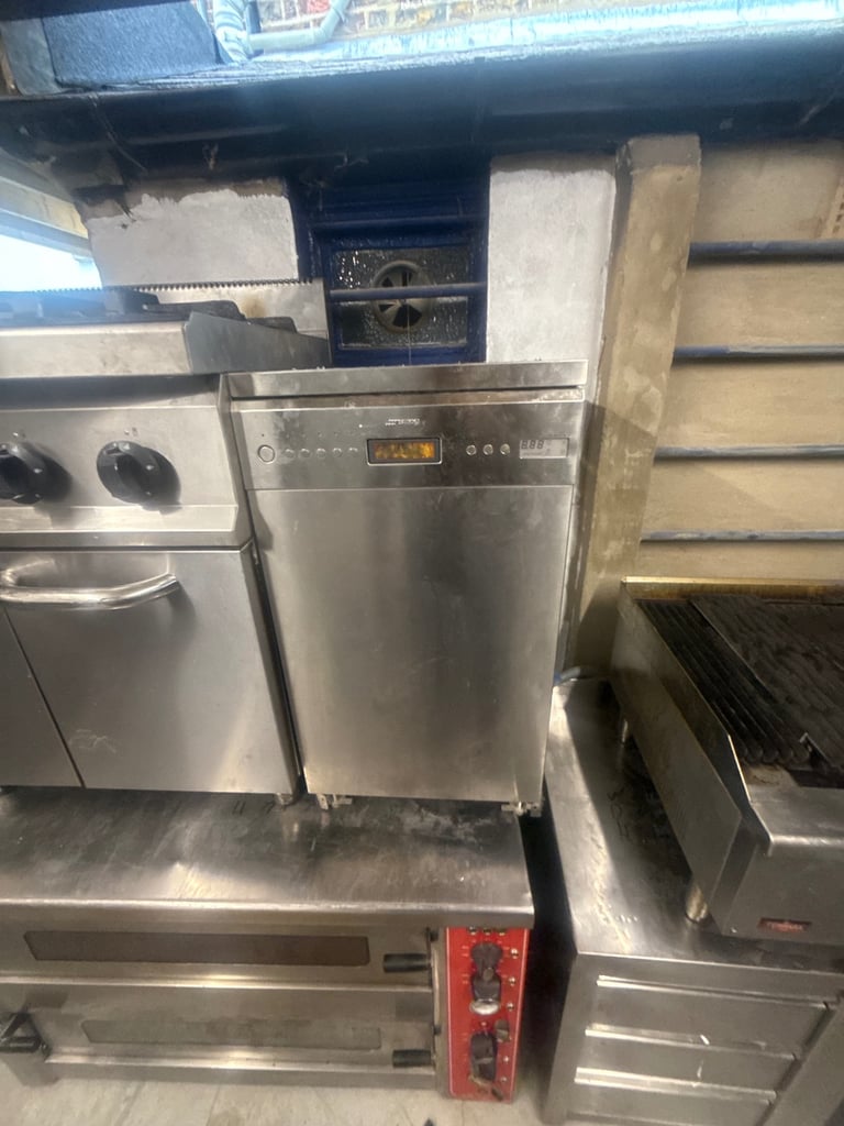 Commercial foster Williams fridge or freezer cafe shop restaurant 