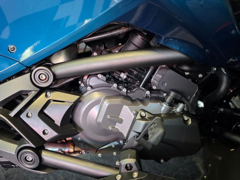 2024 CAN-AM SPYDER F3 LIMITED TRIKE 1330CC SEMI AUTO 2,200 MILE'S 