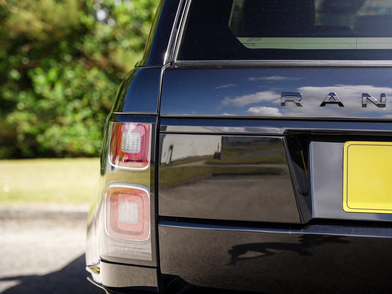  Land Rover Range Rover 5.0 P525 V8 Autobiography Auto 4WD Euro 6 (s/s) 5dr Petrol Automatic