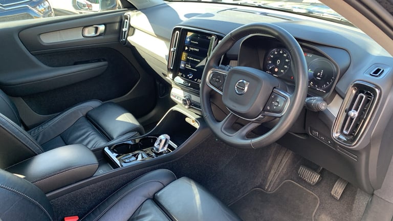 2022 Volvo XC40 1.5h T5 Recharge 10.7kWh Ultimate Bright SUV 5dr Petrol Plug-in Hybrid Auto SUV H...