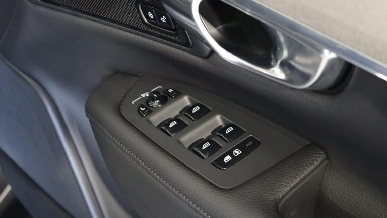 2021 Volvo V90 Cross Country B5 (P) AWD (Lounge &amp; Climate Pack, Sunroof, 360 Camera, Pilot As...