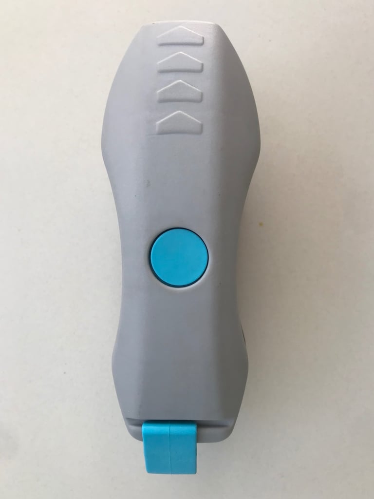 image for New Gyproc Blade Runner Magnetic Plasterboard Cutter Tool with Blades