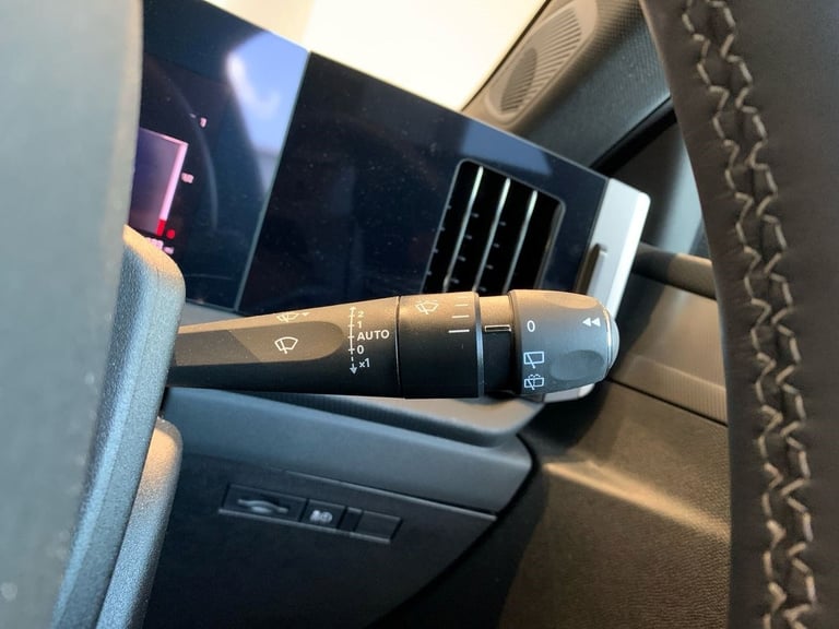 2023 Vauxhall Astra 115kW Ultimate 54kWh 5dr Auto Hatchback Electric Automatic