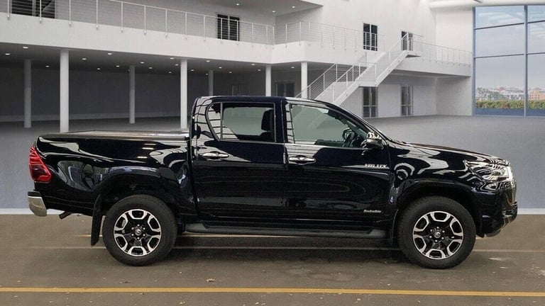 2022 Toyota Hilux Invincible D/Cab Pick Up 2.4 D-4D PICK UP DIESEL Manual
