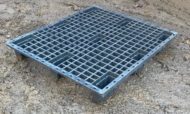image for PLASTIC PALLETS! EURO & STANDARD SIZE, BEST PRICE ON THE MARKET! PSF PALLETS LTD.