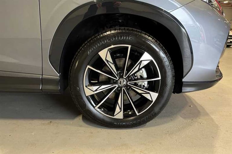 2025 MG MG HS 1.5 T-GDI Trophy SUV 5dr Petrol DCT Euro 6 (s/s) (169 ps) SUV Petrol Automatic