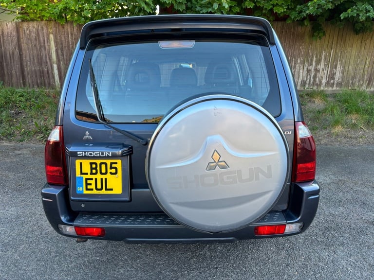2005 Mitsubishi Shogun 3.5 V6 GDI Elegance 5dr Auto ESTATE Petrol Automatic
