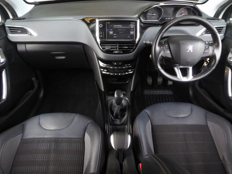 2016 Peugeot 2008 1.2 PureTech Allure 5dr HATCHBACK Petrol Manual