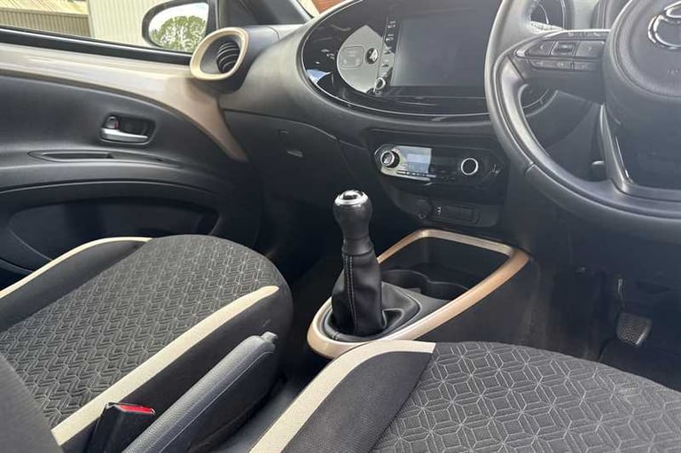 2022 Toyota Aygo X 1.0 VVT-i Edge Hatchback 5dr Petrol Manual Euro 6 (s/s) (72 ps) Hatchback Petr...