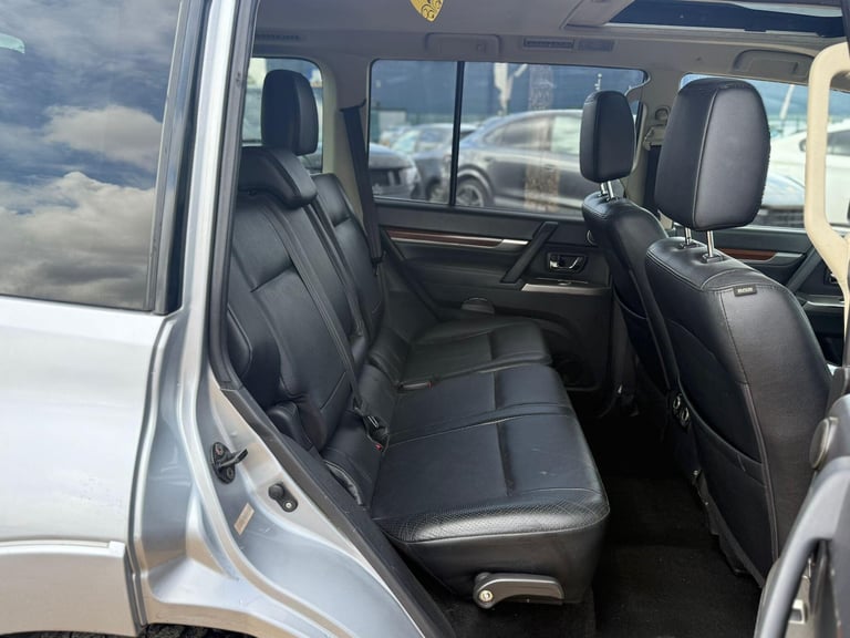 2013 Mitsubishi Shogun 3.2 DI-DC SG3 Auto 4WD Euro 5 5dr LWB ESTATE Diesel Automatic