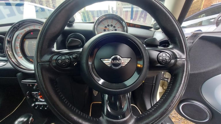 MINI HATCH 2.0 Cooper SD Hatch 2012