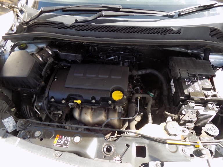 VAUXHALL CORSA 1.4 DESIGN. MORE PHOTOS AND VIDEO LINK ON OUR WEBSITE