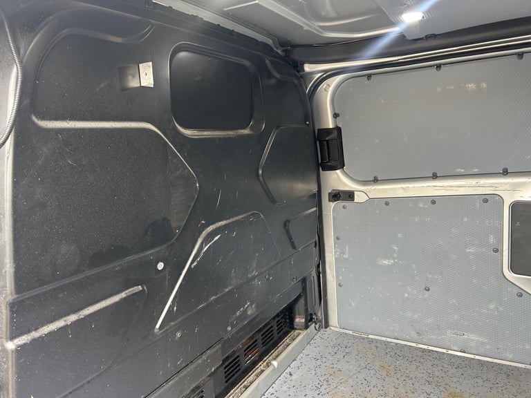 2019 Ford Transit Custom 2.0 340 EcoBlue Trend L2 H1 Euro 6 5dr PANEL VAN Diesel Manual