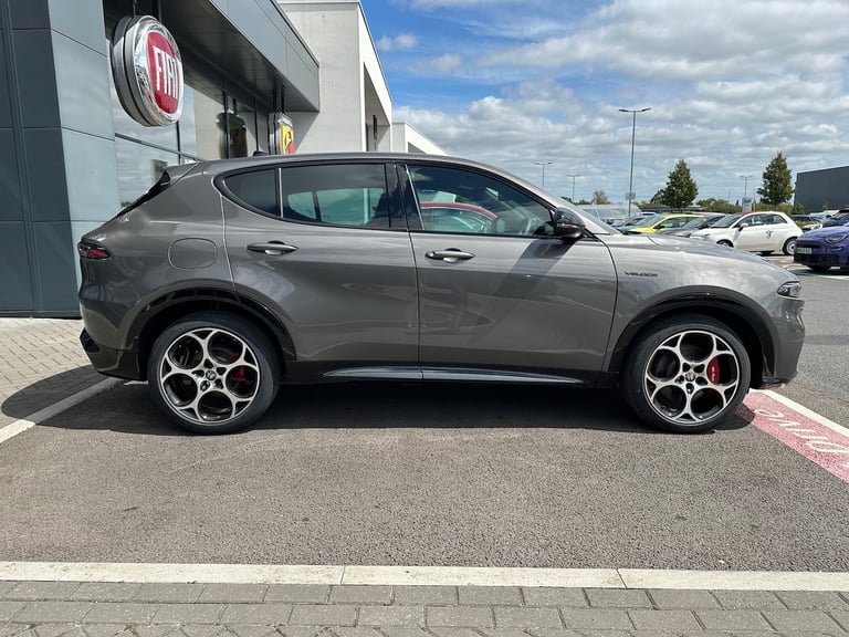 2025 Alfa Romeo Tonale 1.5 MHEV Veloce 5dr Auto Hatchback Petrol Automatic