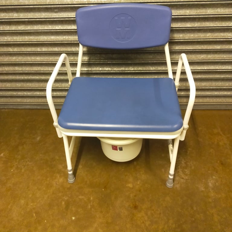 Large commode toilet chair 