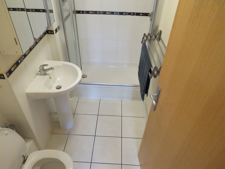 2 bedroom 2 bath flat for rent in Heston Hounslow TW5