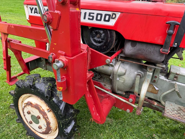 YANMAR YM1500D 4WD TRACTOR WITH FRONT LOADER/ BUCKET ** WATCH VIDEO *** 15HP ** 835 Hours