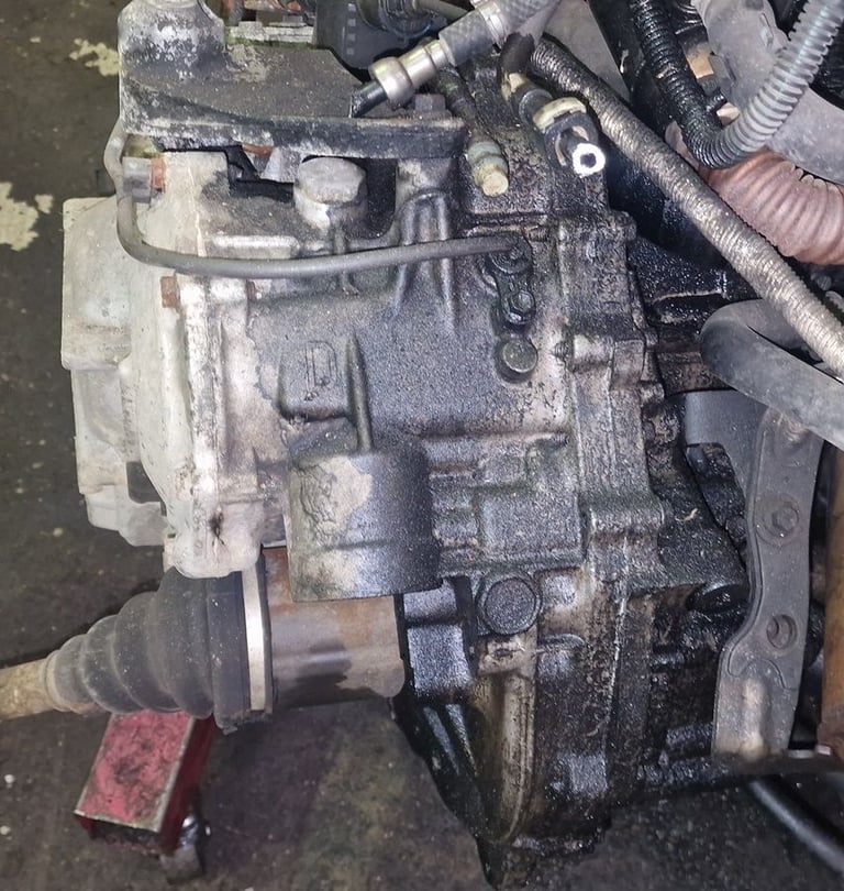 Volvo C70 2.4 Diesel Automatic Gearbox Torque Converter D5244T8 2006