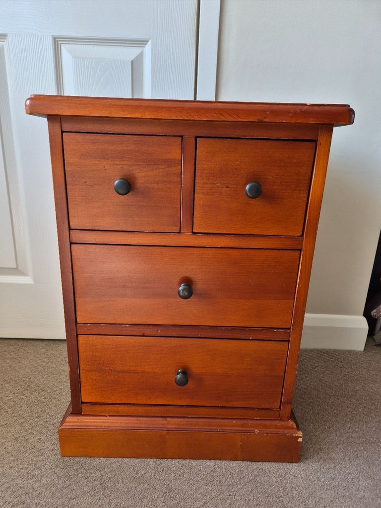 image for Lovely 2 over 2 small solid wooden drawer unit - approx 62cm tall x 45cm wide x 33cm deep