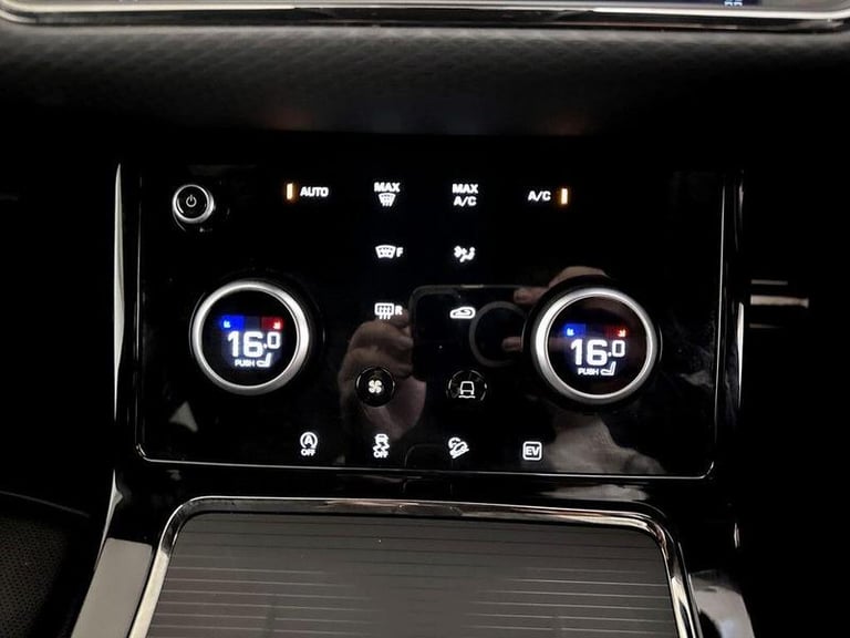 2022 Land Rover Range Rover Evoque 1.5 P300e 12.2kWh R-Dynamic S Auto 4WD Euro 6 (s/s) 5dr Automa...