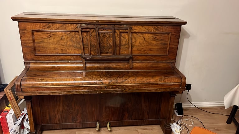 Piano in good working condition 