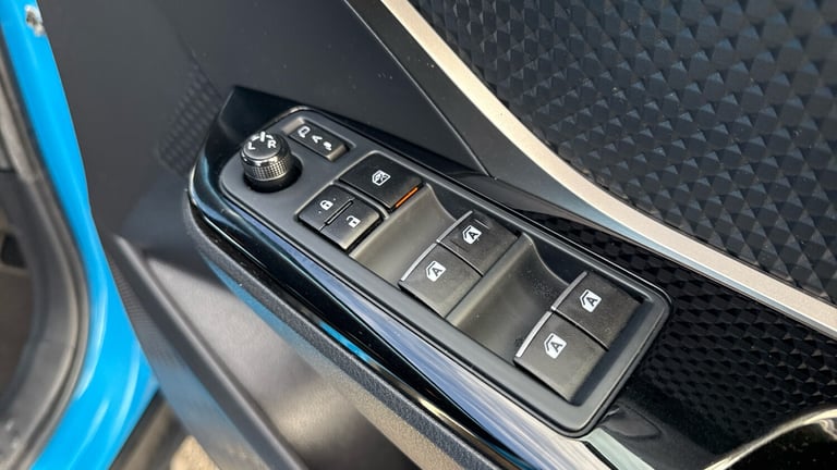 2018 Toyota C-HR 1.8 Hybrid Dynamic 5dr CVT Hybrid Hatchback Hatchback Hybrid Automatic