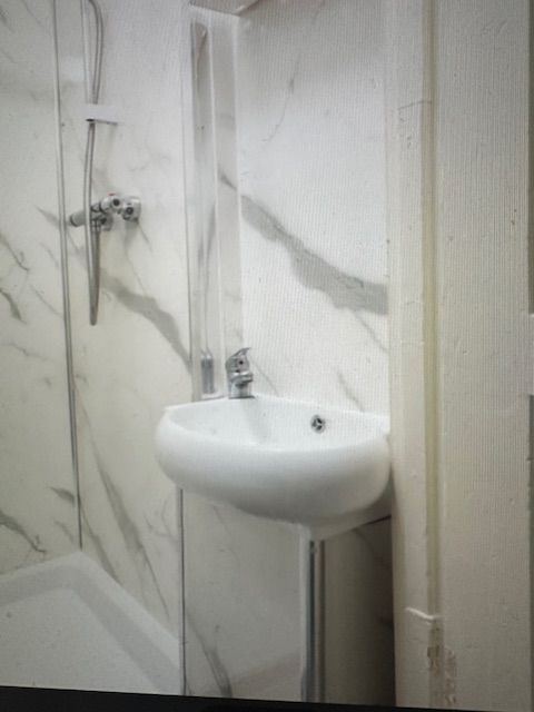 4 Bedroom 2 Bathroom HMO flat in Liberton
