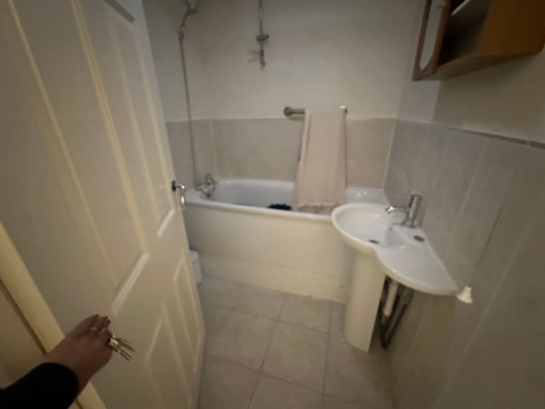 ONE BEDROOM FLAT FIRST FLOOR IN SUDBURY TOWN FOR RENT