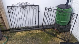 Iron gates - driveway - garden - pair - set - metal gates