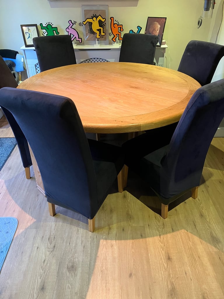 Oak Dining Table & 6 Chairs