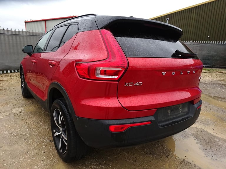 2021 70 REG VOLVO XC40 R-DESIGN B4 AWD AUTO DAMAGED REPAIRABLE SALVAGE