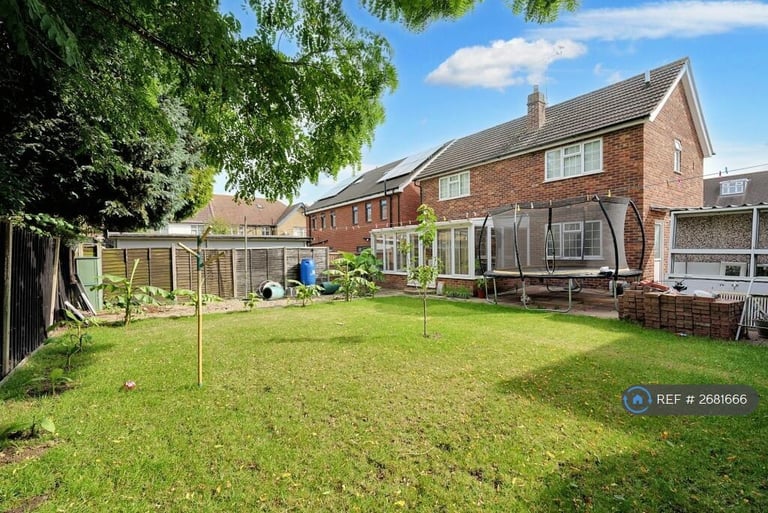 3 bedroom house in Cranborne Avenue, Maidstone, ME15 (3 bed) (#2681666)