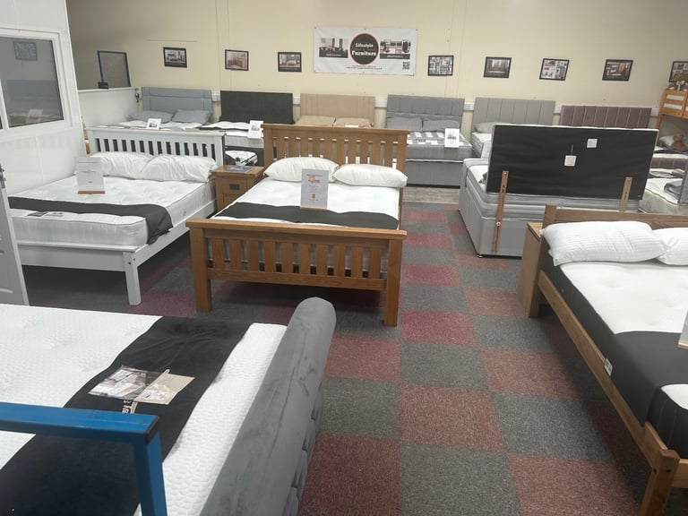 NOT A SCAMMER- Beds & Mattresses 