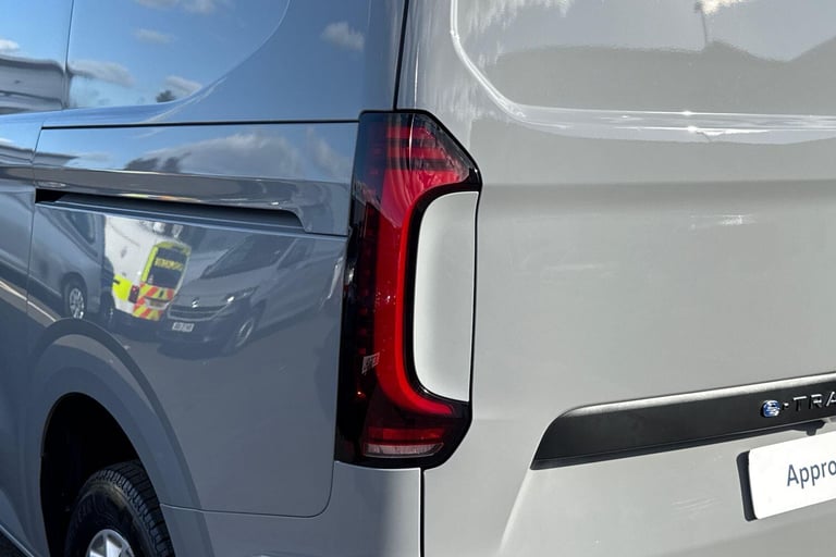 2025 Volkswagen Transporter 160kW 65kWh Commerce Pro Van Auto Van Automatic