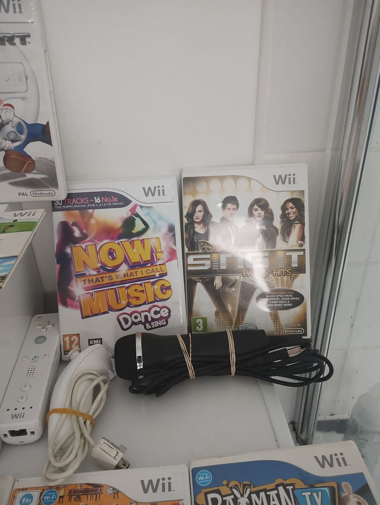 Nintendo Wii With 24 Games And Accessories In Good Condition And Perfect Working Order £100