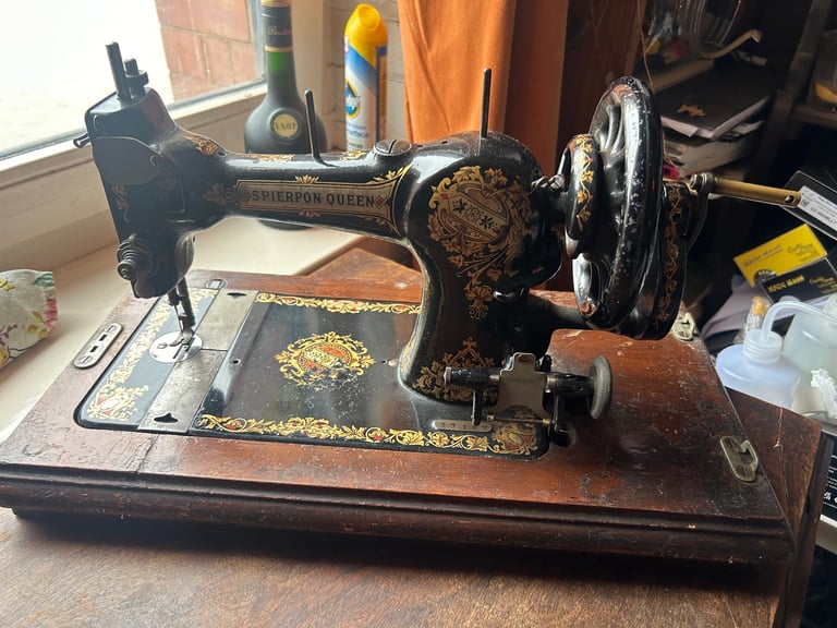 image for Antique sewing machine in full working condition 