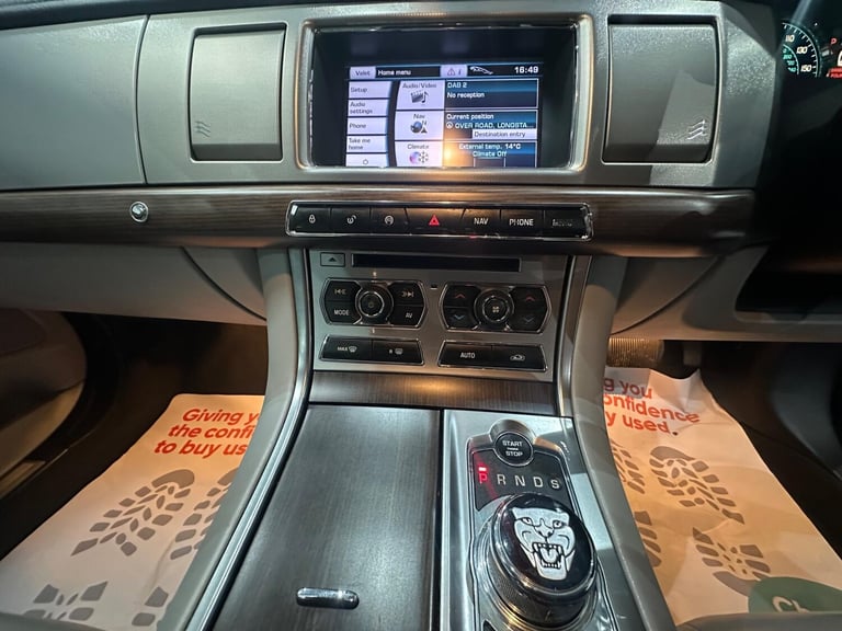 2012 Jaguar XF 2.2d Luxury 4dr Auto SALOON DIESEL Automatic