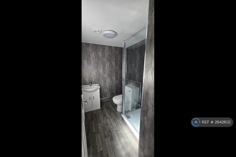 1 bedroom in Victoria Street, Gillingham, ME7 (#2642802)