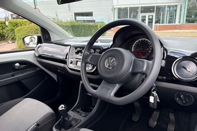 2016 Volkswagen up! 1.0 Look up! Hatchback 3dr Petrol Manual Euro 6 (60 ps) HATCHBACK Petrol Manual