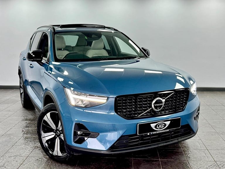 VOLVO XC40 1.5h T5 Recharge 10.7kWh Ultimate Dark Auto Euro 6 (s/s) 5dr 2023