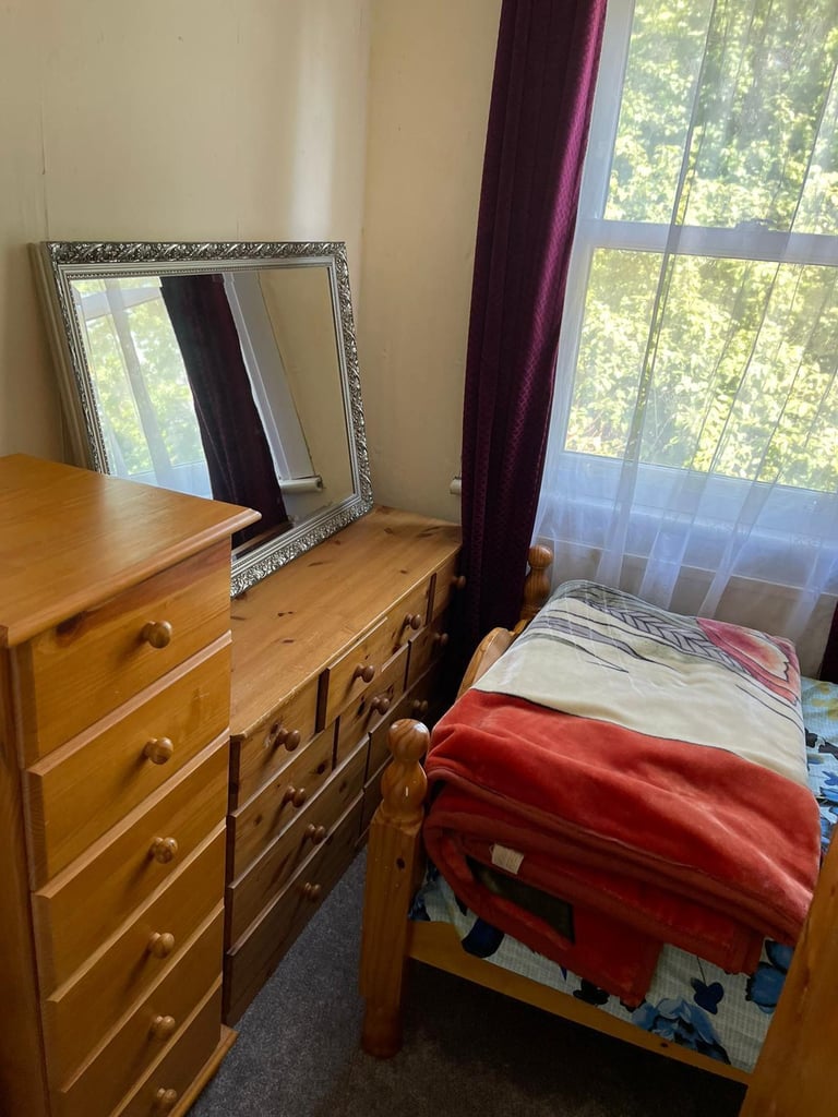 Spacious & Cosy Box Room For Rent AT E15 3PY